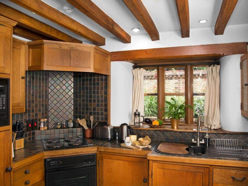 Kitchen | Chestnut Cottage - Heath Farm Holiday Cottages, Swerford, near Chipping Norton