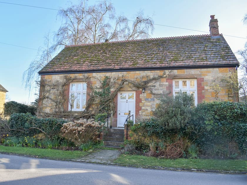 The Reading Room (ref UK33003) in Hinton St. Hoseasons