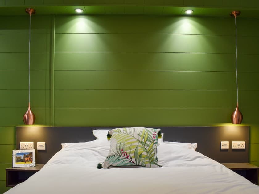 Double bedroom | Lakeview Lodge, Landford, near Salisbury