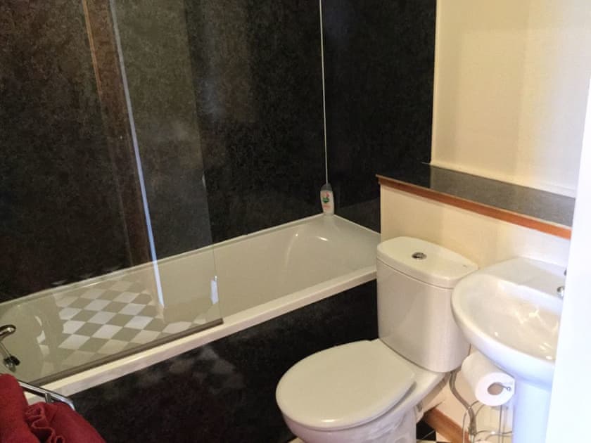 Bathroom | The Wyvis, Inverness