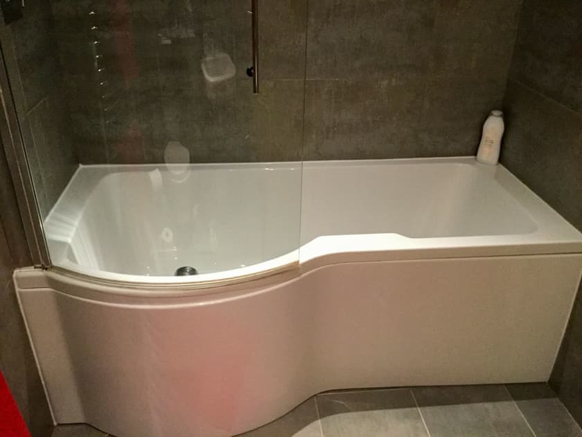 Bathroom | Castlefield, Inverness