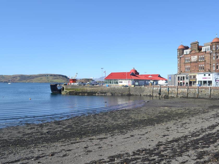 Surrounding area | Maggie’s Cabin, Oban