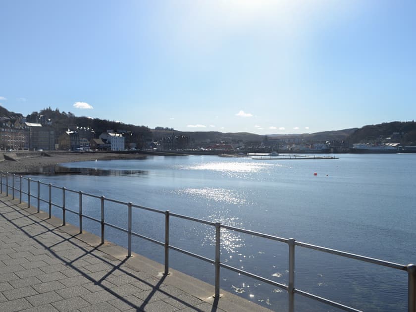 Surrounding area | Maggie’s Cabin, Oban
