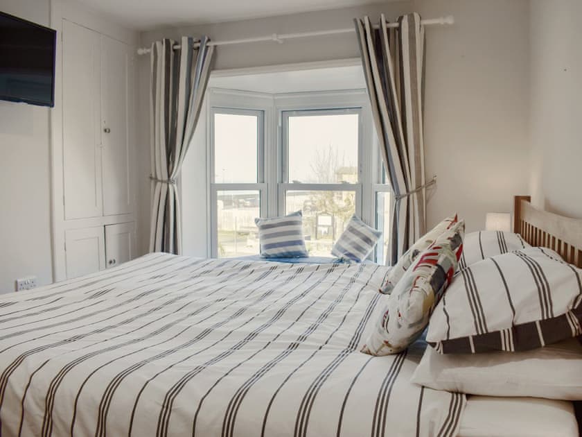 Double bedroom | Coastguard Cottage, Ryde