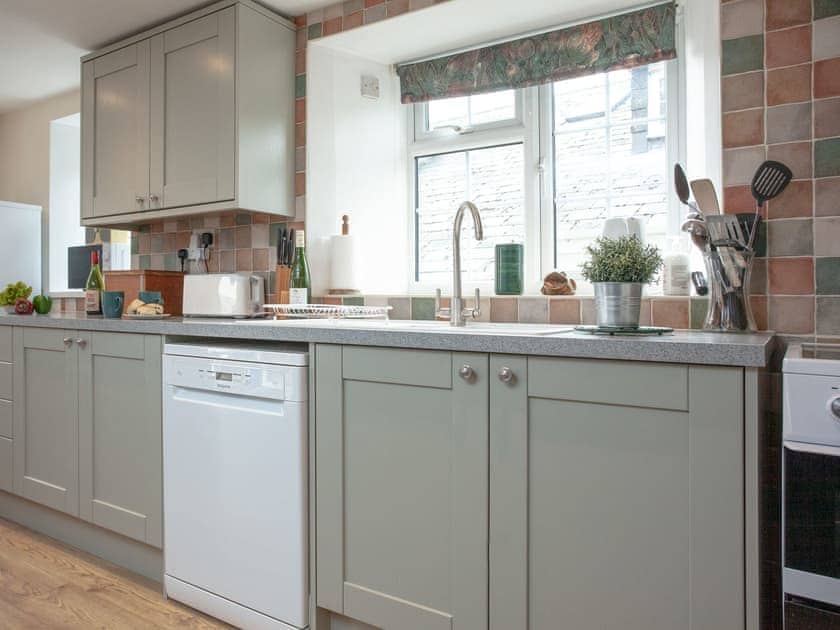 Kitchen | Garden Cottage, Kingsbridge