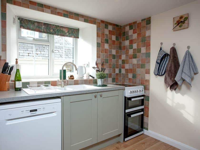 Kitchen | Garden Cottage, Kingsbridge