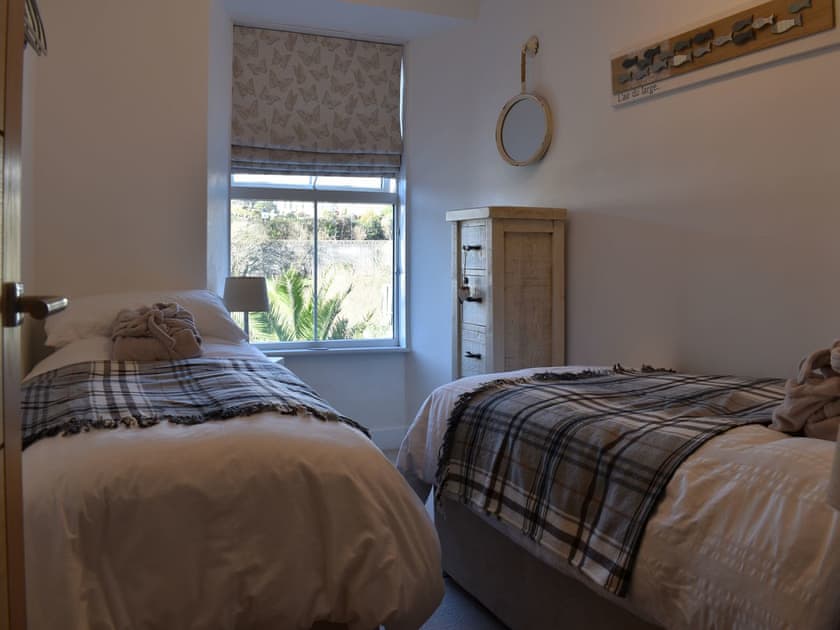 Twin bedroom | Seatons Rest, Portmellon Cove, near Mevagissey