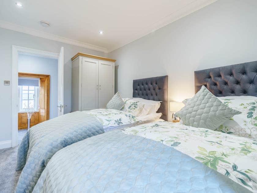 Twin bedroom | Whittle Dene Reservoir House, Stamfordham, near Newcastle-upon-Tyne