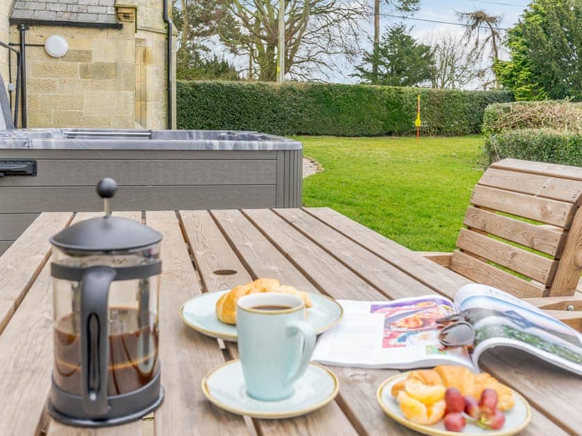 Hot tub | Whittle Dene Reservoir House, Stamfordham, near Newcastle-upon-Tyne