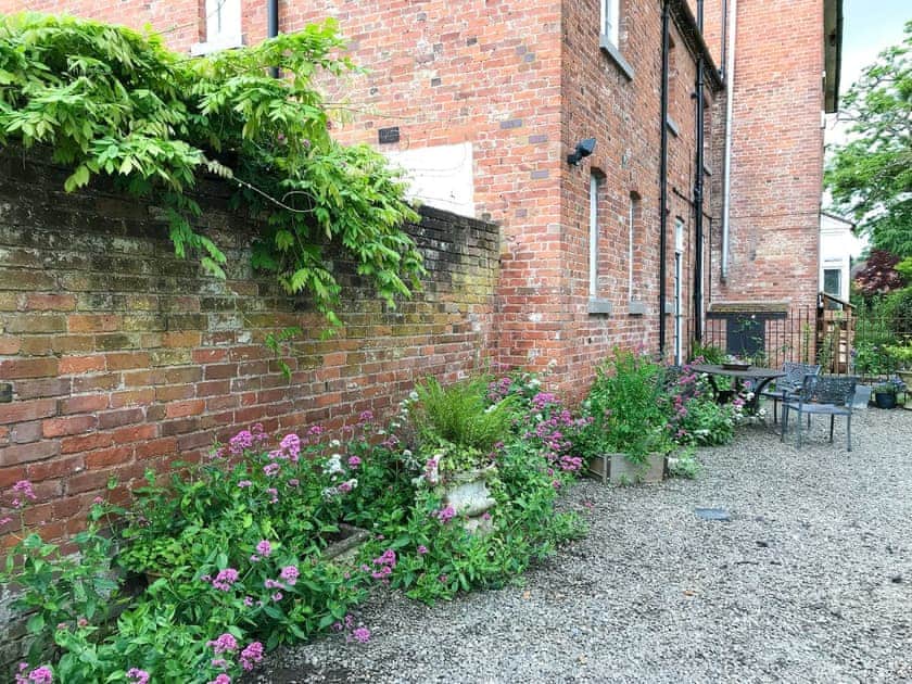 Garden and grounds | The Coach House, Wisteria Loft - Berrington House, Tenbury Wells
