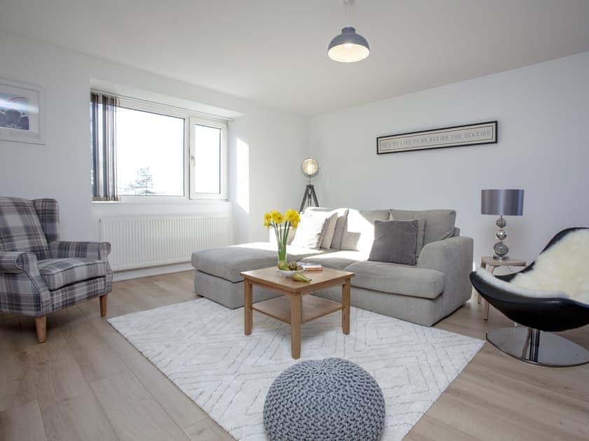 Living area | Dolphin Heights, Torquay
