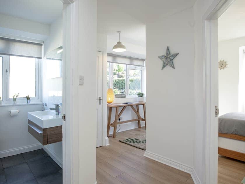 Hallway | Dolphin Heights, Torquay