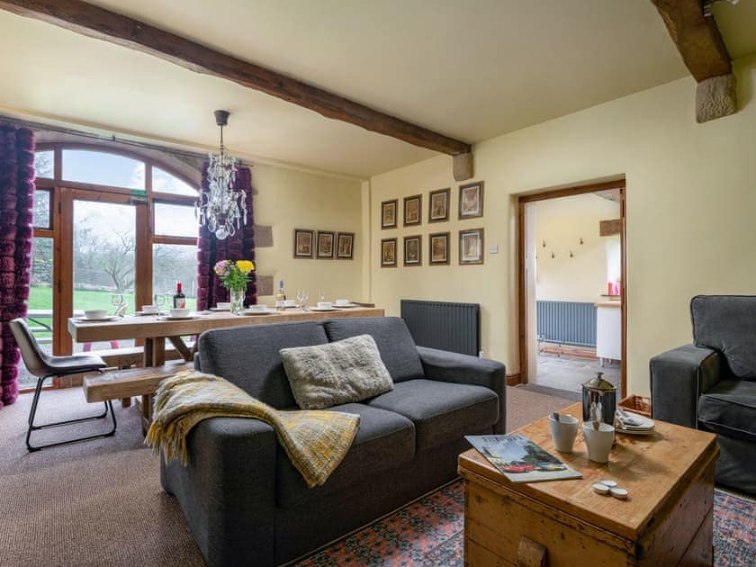 Living room/dining room | De Ferrers - Harthill Hall, Alport, near Bakewell