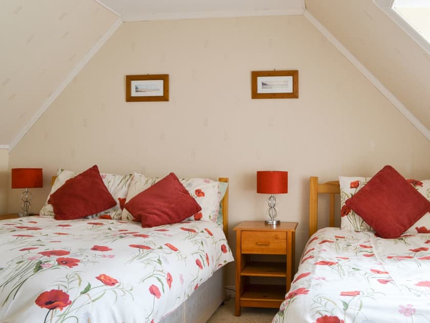 Twin bedroom | Hillside - Gairloch Cottages - Hillside, Gairloch