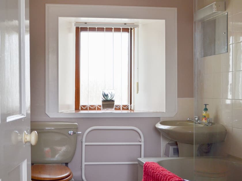 Bathroom | Hillside - Gairloch Cottages - Hillside, Gairloch