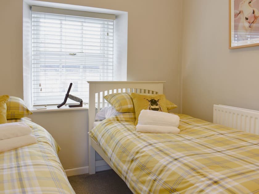 Twin bedroom | Treadle Cottage, Kirkby Lonsdale