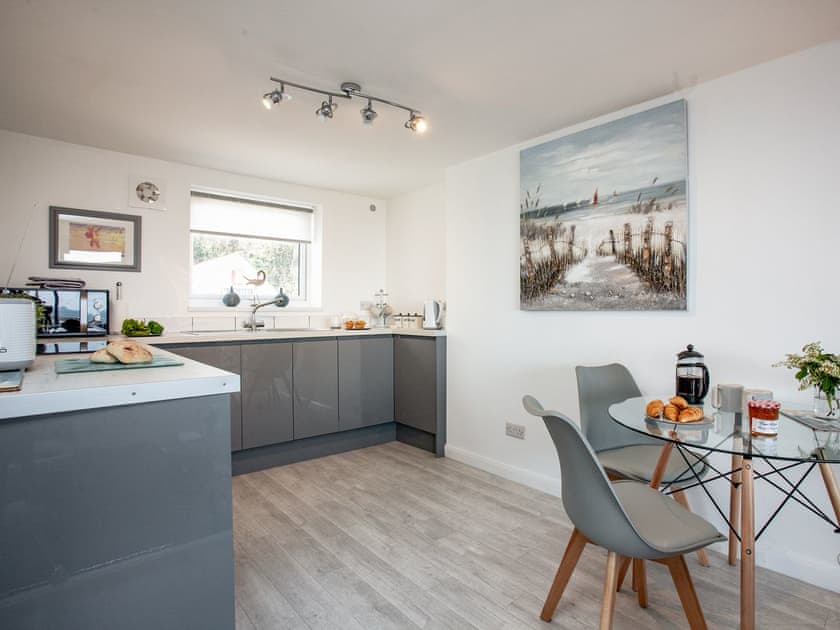 Kitchen/diner | Herons Haven - Harbourside Holiday Apartments - Herons Haven, Paignton