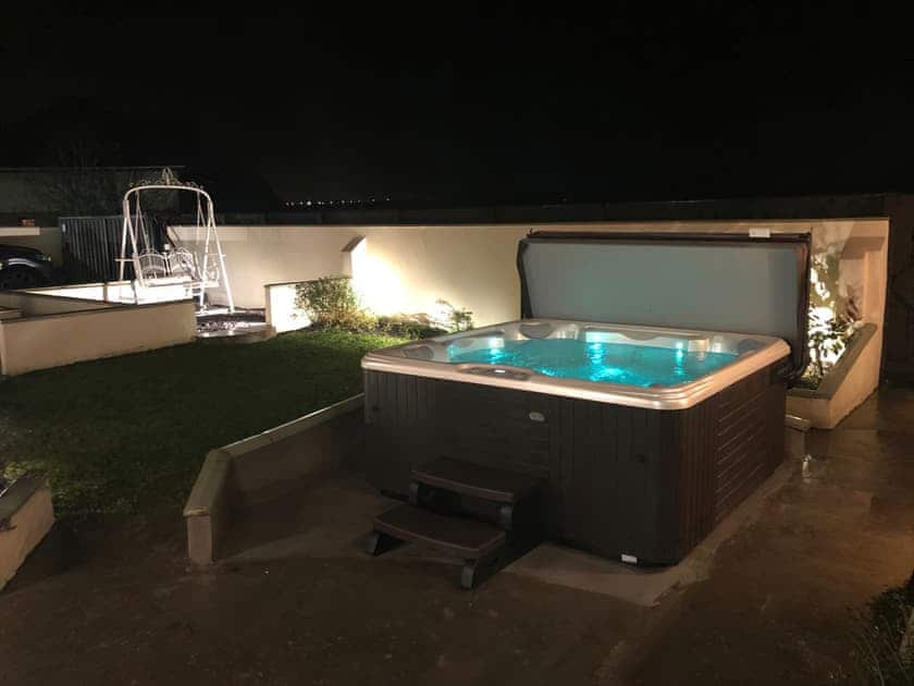 Hot tub | Apple Tree House, Dalry