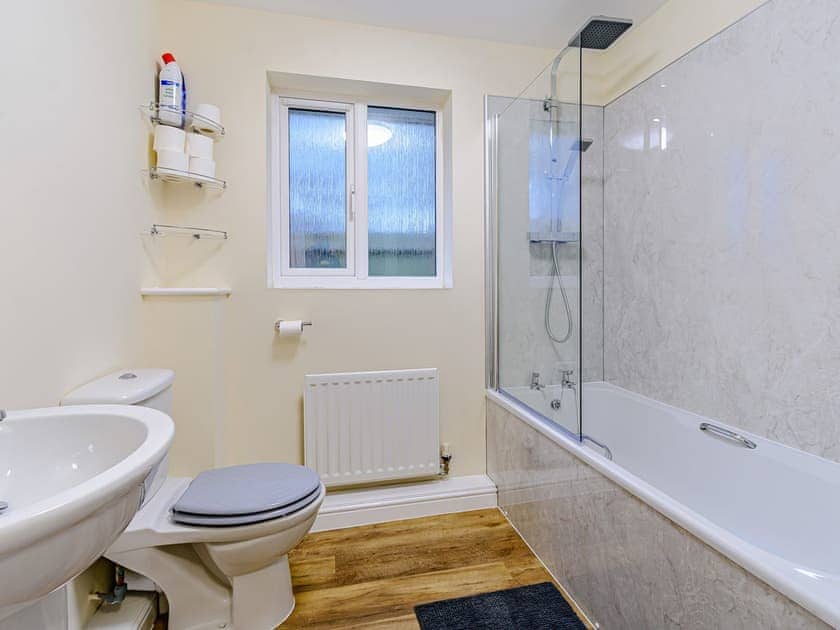 Bathroom | 21 West Crayke, Bridlington