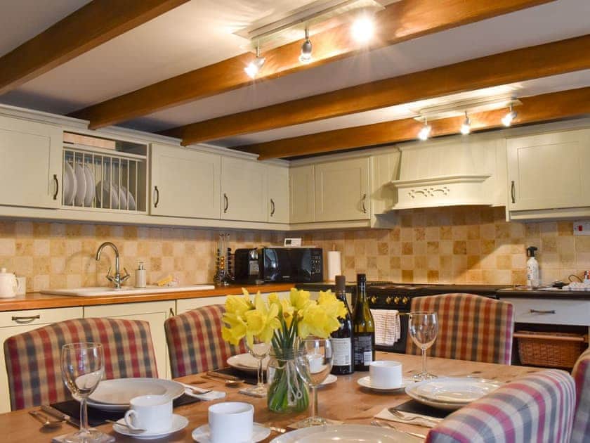 Kitchen/diner | Pineview Cottage, Hessenford