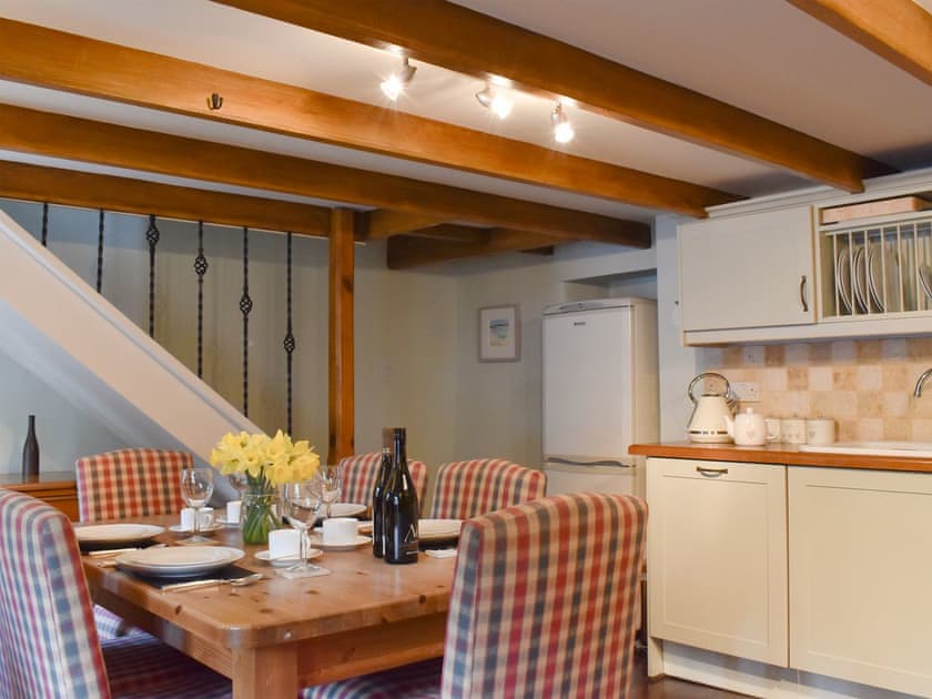Kitchen/diner | Pineview Cottage, Hessenford