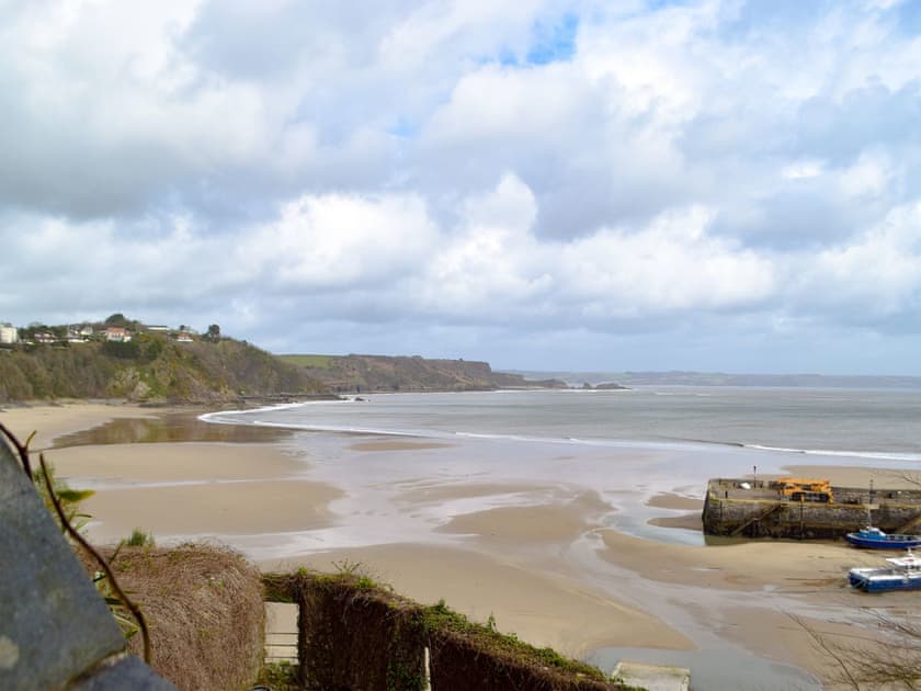 Surrounding area | Little Fishes, Tenby