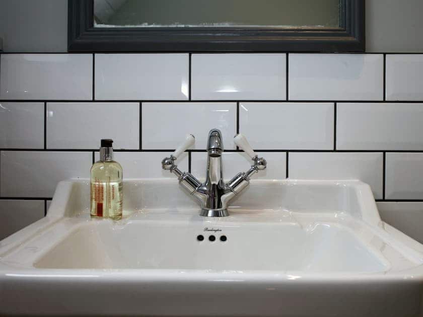 Shower room | Abercrombie - @Barra Castle, Oldmeldrum, near Inverurie