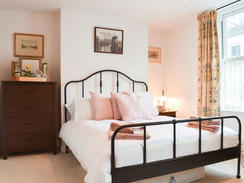 Double bedroom | Sunnyside Cottage, Whitby