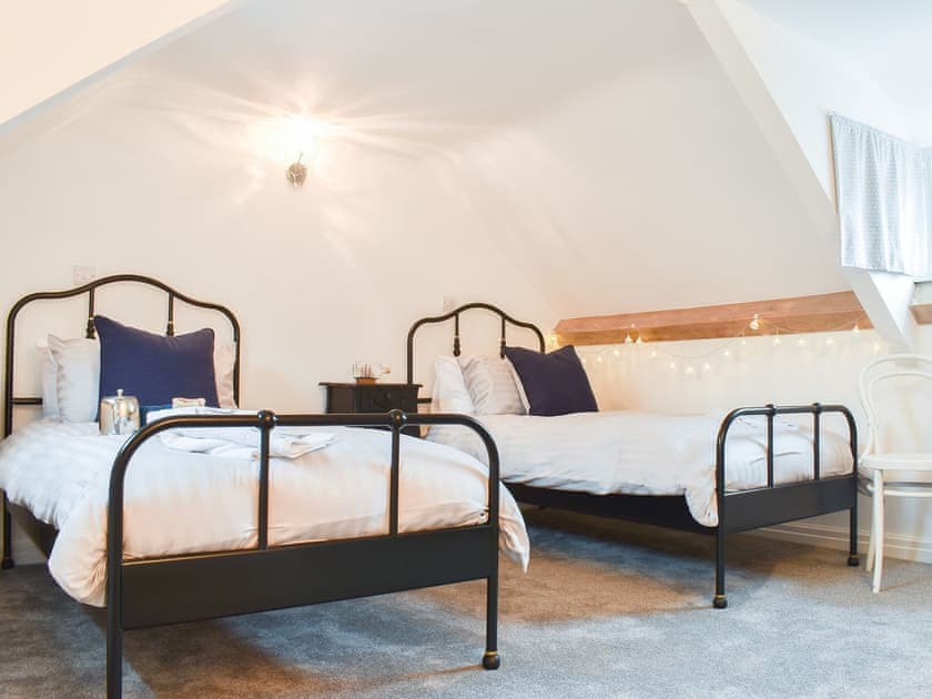Twin bedroom | Sunnyside Cottage, Whitby