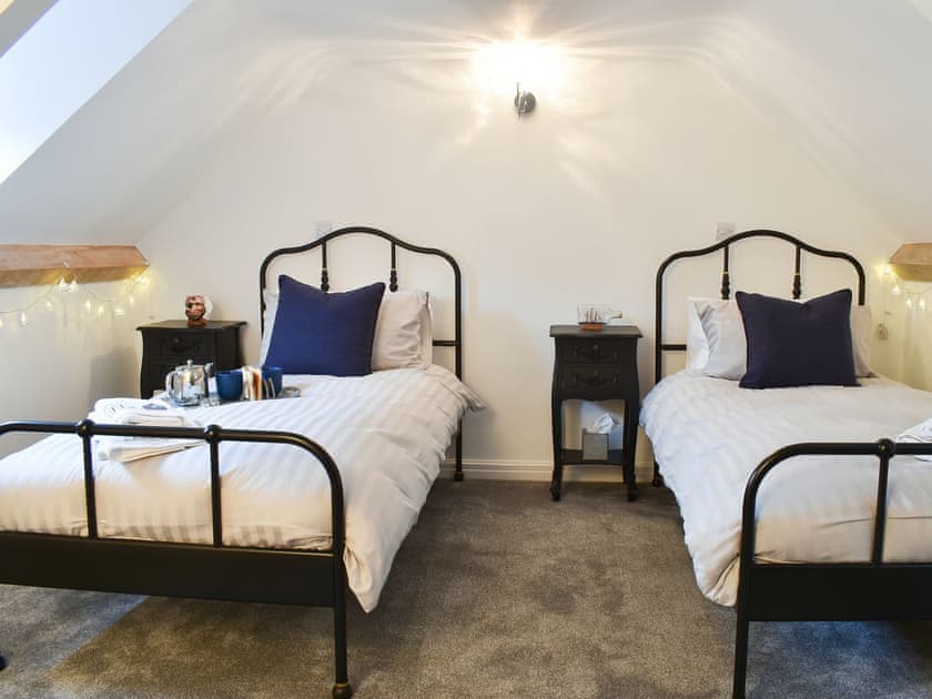 Twin bedroom | Sunnyside Cottage, Whitby