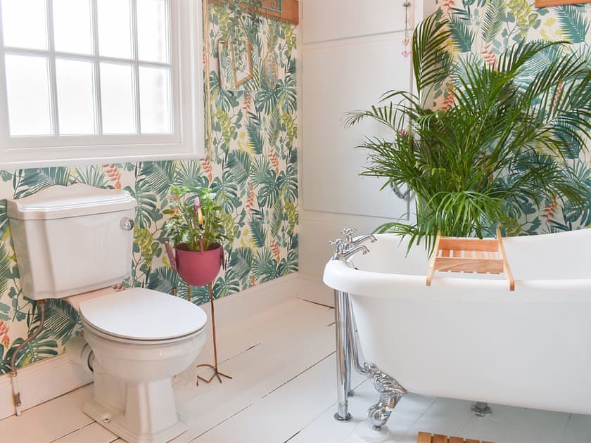 Bathroom | Little Blue Seaside House, Scarborough
