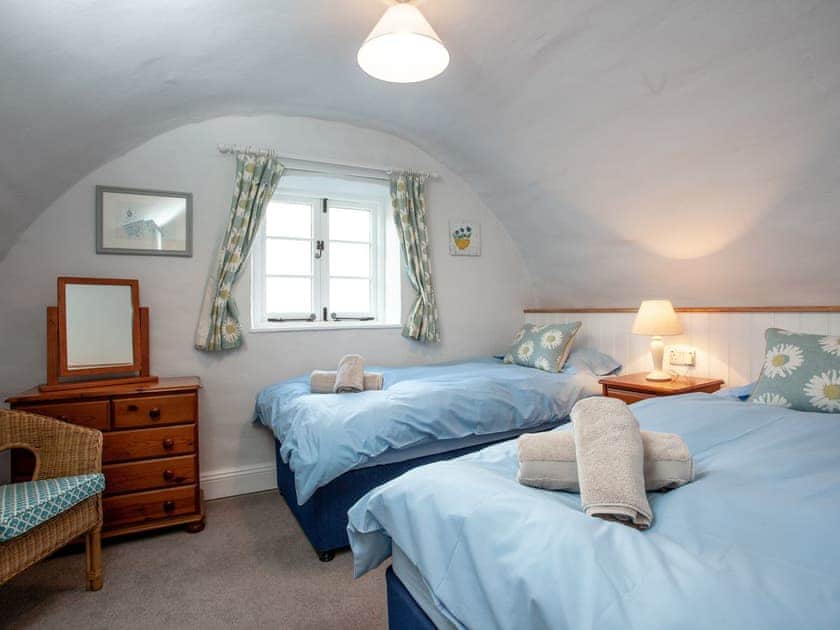Twin bedroom | 1 Castle Cottage - Tuckenhay Mill, Bow Creek, between Dartmouth and Totnes