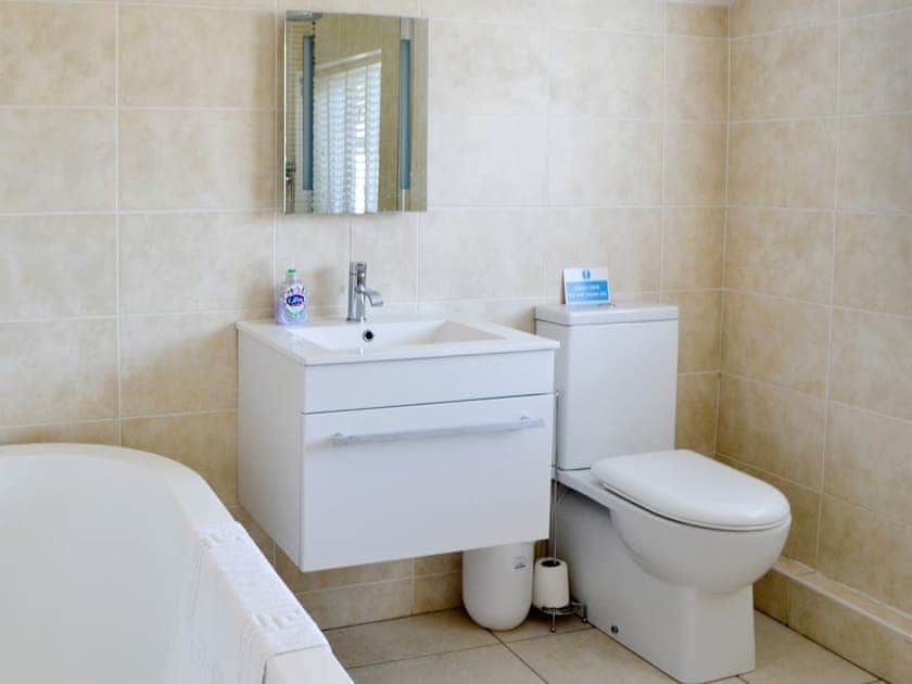 Bathroom | Littlecroft, Alnmouth