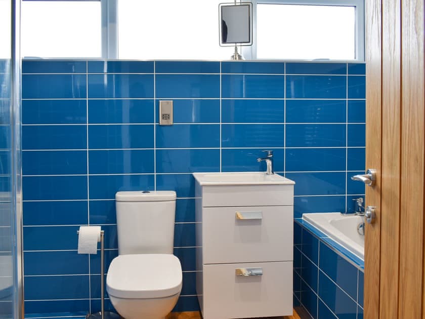 Bathroom with bath and separate shower cubicle | Chapel Farm Barn, Brabourne, near Ashford