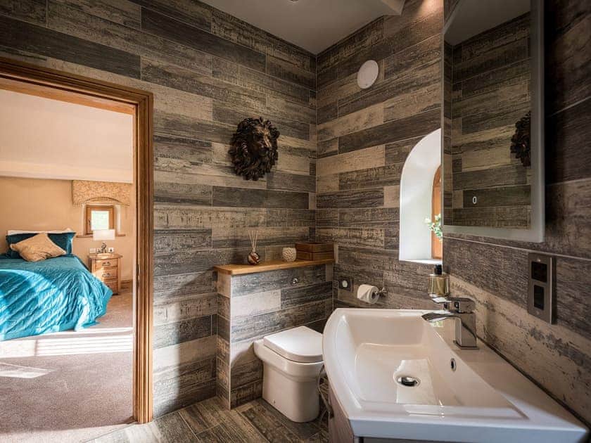 En-suite | Cedar Barn - Hargreaves Head Holiday Cottages, Northowram, near Halifax 