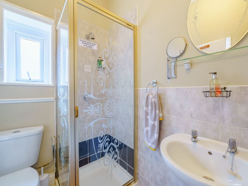 Shower room | The Kings Landing Spa, Blackpool