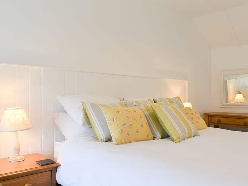 Double bedroom | Bojewyan Cottage, Pendeen