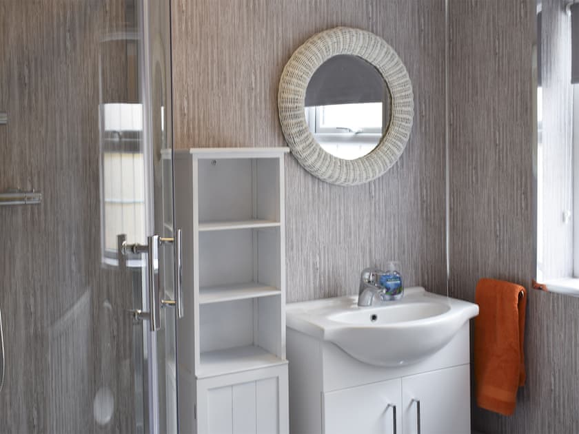 Shower room | Bede’s Rest, Amble, Morpeth
