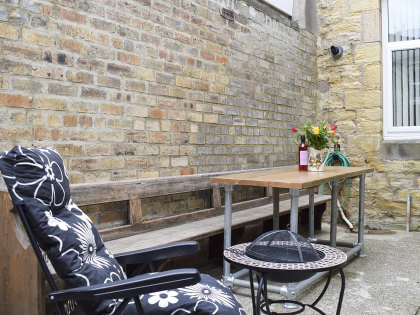Sitting-out-area | Bede’s Rest, Amble, Morpeth