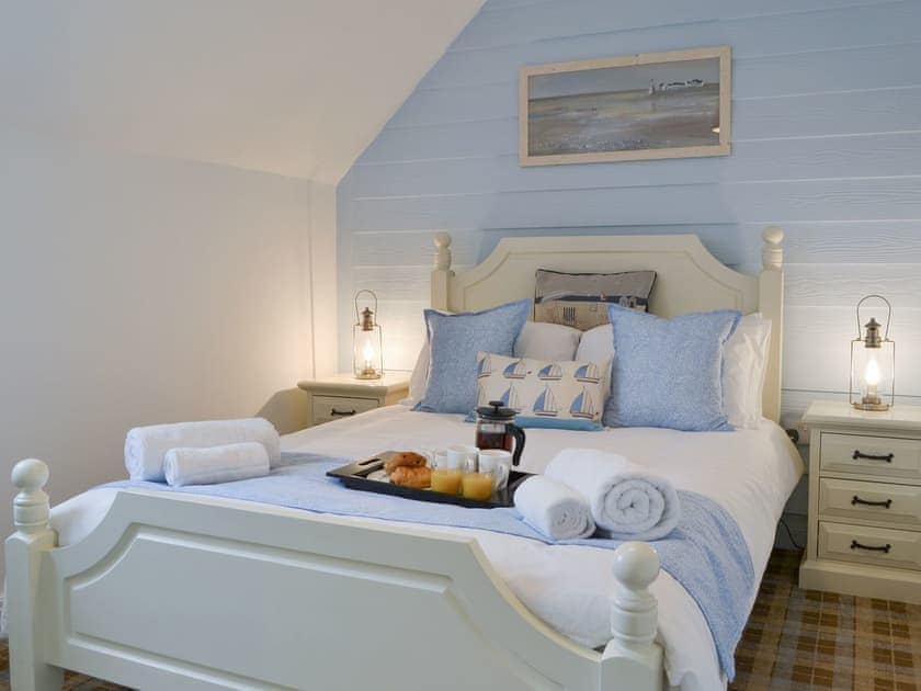 Double bedroom | Pine View Cottage, Filey
