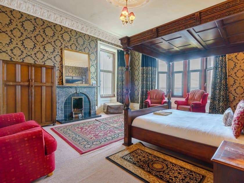 Four Poster bedroom | The Old Nunnery - The Old Nunnery and Retreat, Skelmorlie, near Largs