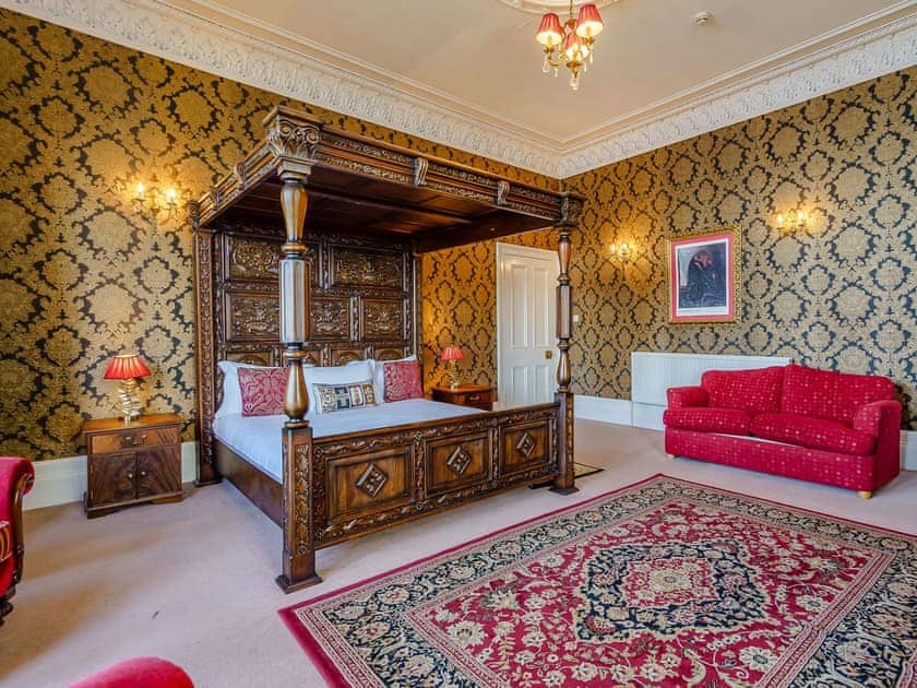 Four Poster bedroom | The Old Nunnery - The Old Nunnery and Retreat, Skelmorlie, near Largs