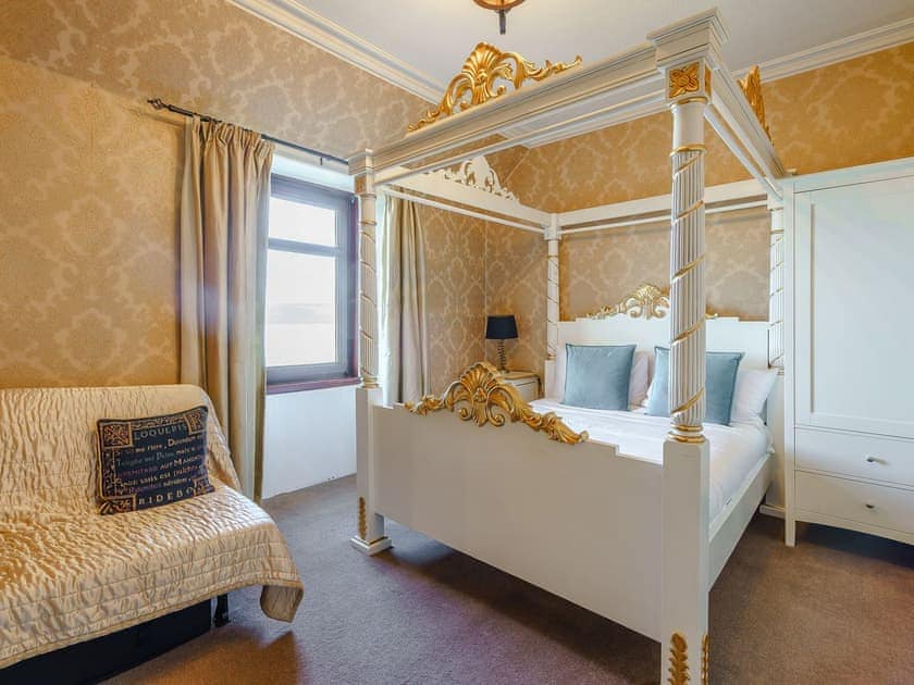 Four Poster bedroom | The Old Nunnery - The Old Nunnery and Retreat, Skelmorlie, near Largs