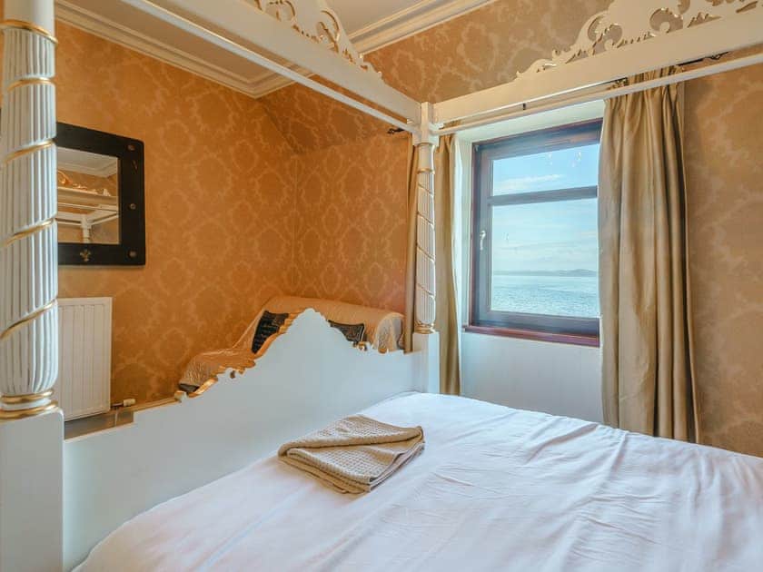 Four Poster bedroom | The Old Nunnery - The Old Nunnery and Retreat, Skelmorlie, near Largs