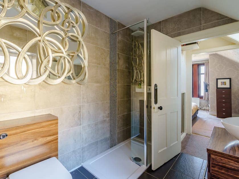 En-suite | The Wee Nunnery - The Old Nunnery and Retreat, Skelmorlie, near Largs