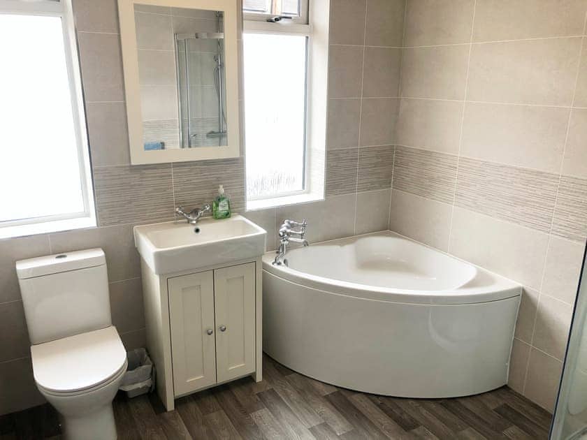 Bathroom | Harry’s, Torquay
