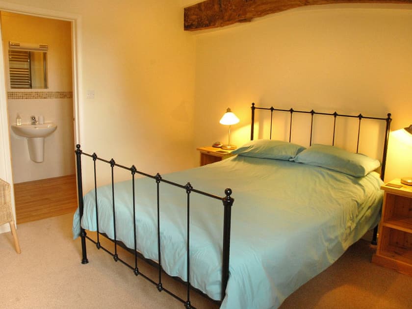 Double bedroom | The Granary - North Mere, Kenilworth