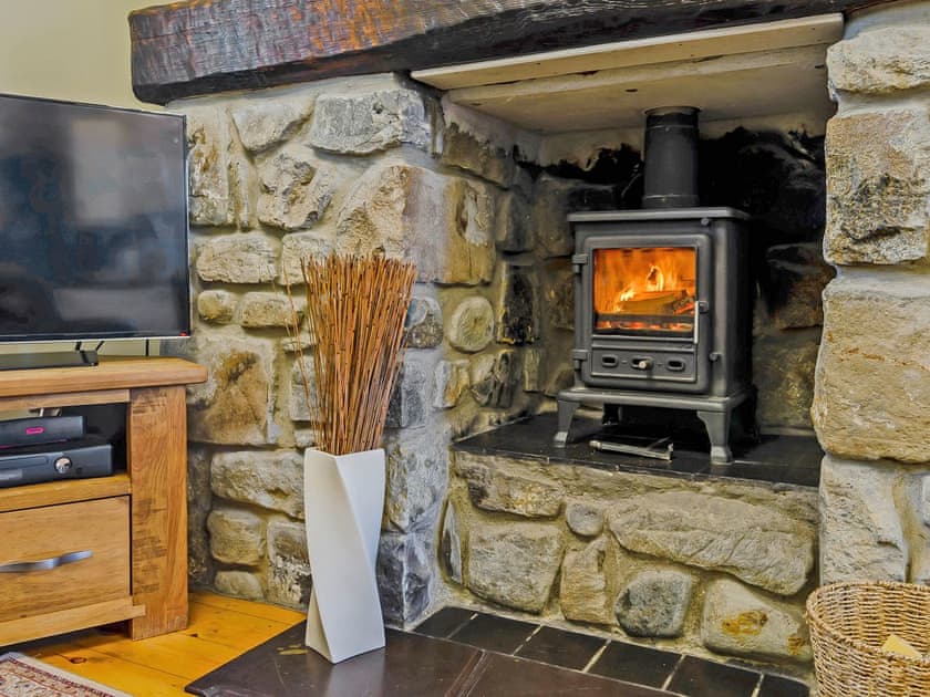 Living area | Bwthyn - Rhyddallt Ganol Cottages, Caethro, near Caernarfon