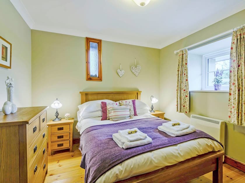 Double bedroom | Bwthyn - Rhyddallt Ganol Cottages, Caethro, near Caernarfon