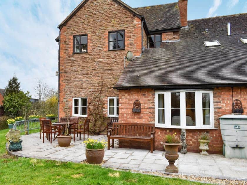 Sitting-out-area | Cider Mill, Tenbury Wells
